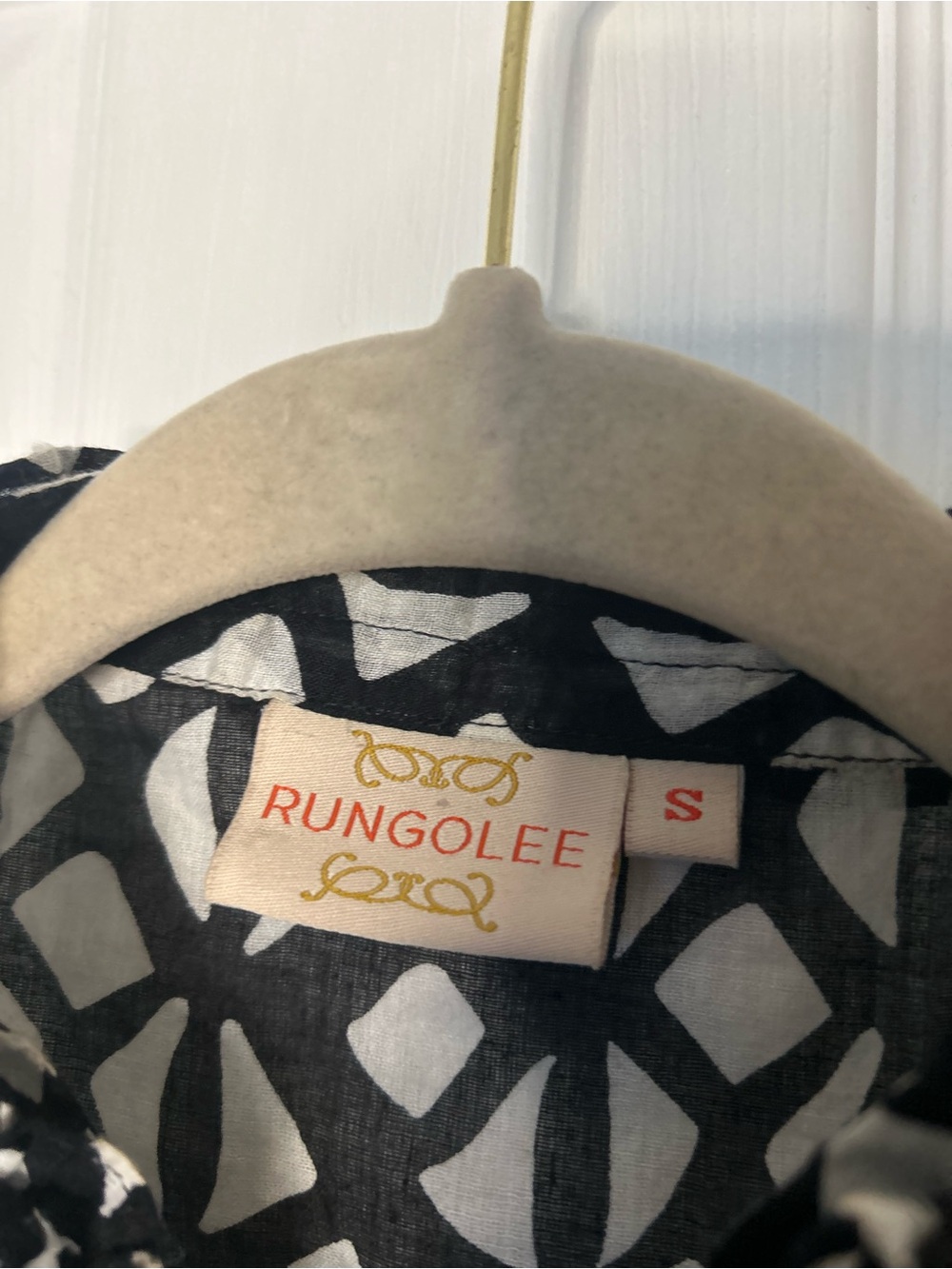 Rungolee Geometric Ruffle Blouse - Picture 7 of 12